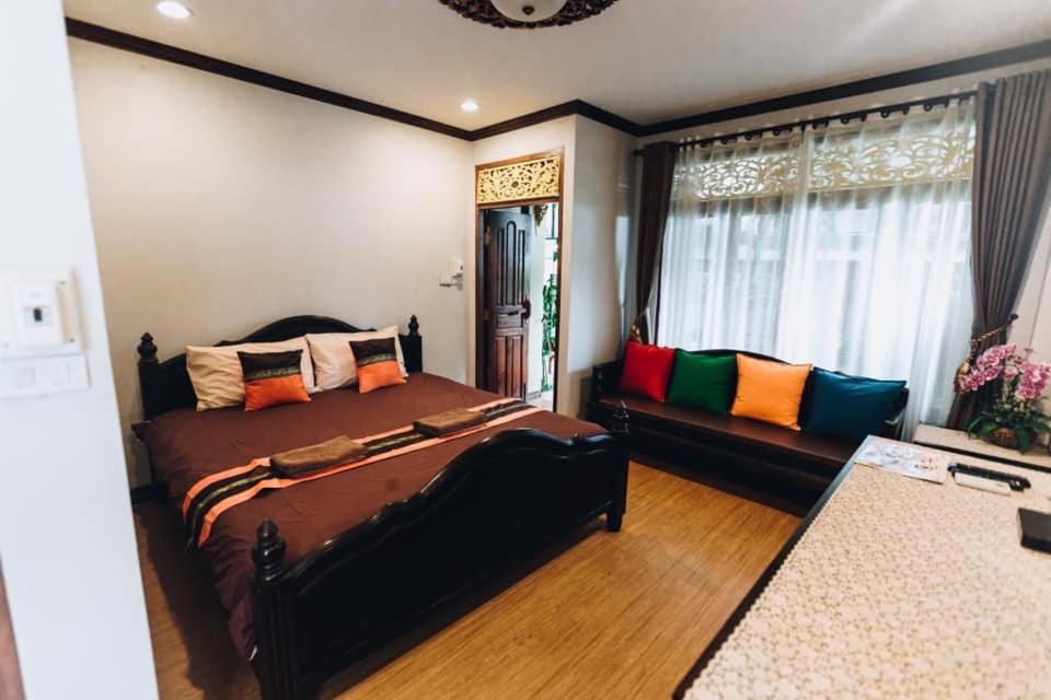 Banchan Hostel Phra Nakhon Si Ayutthaya Exterior photo